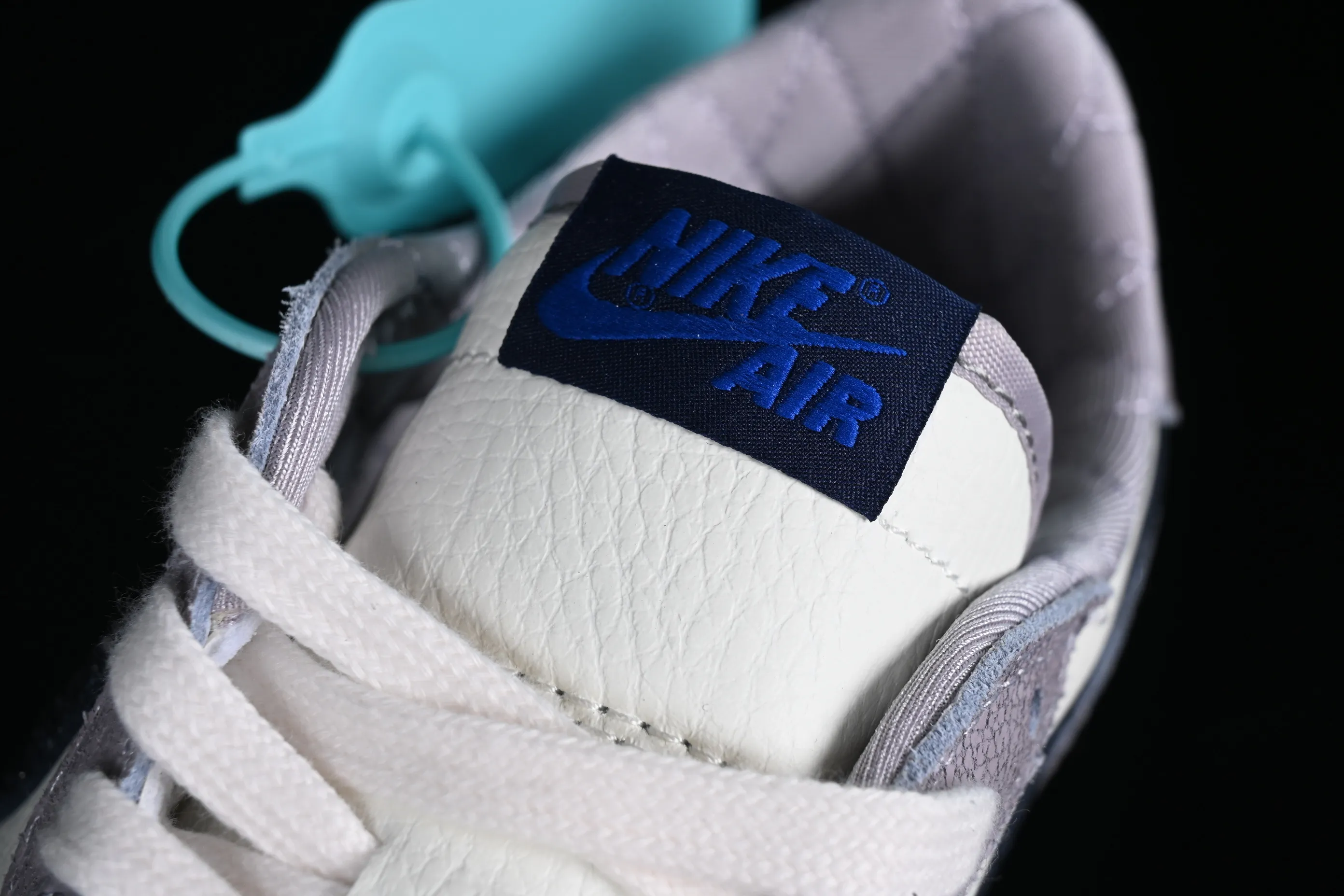 All categories Air Jordan Jordan series basketball shoes Air Jordan 1 Low Z version Air Jordan 1 Low AJ1 Joe 1 black and white gray burst pattern low-top cultural basketball shoes DZ0795-105